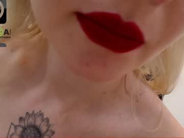 adellequinn chaturbate