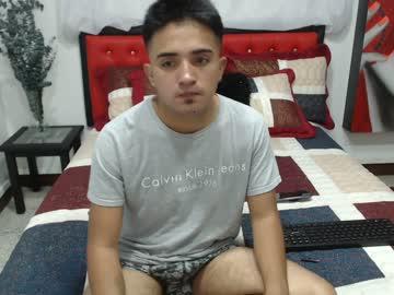 andyboyy_ chaturbate