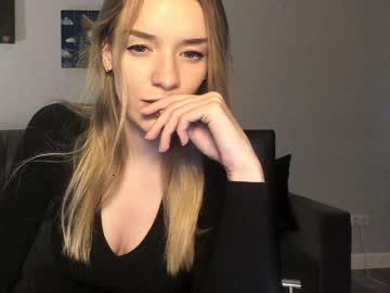 ariana1221 chaturbate