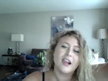 biggtittytee chaturbate