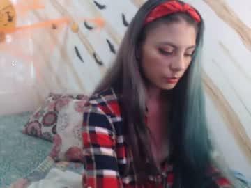 carlyqueenn chaturbate