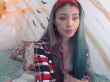 carlyqueenn chaturbate