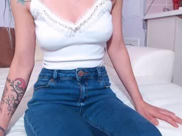 crystalmaiden95 chaturbate