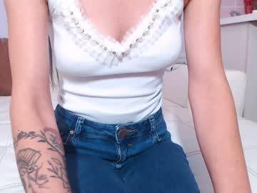 crystalmaiden95 chaturbate