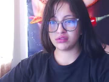 emily_hot25 chaturbate