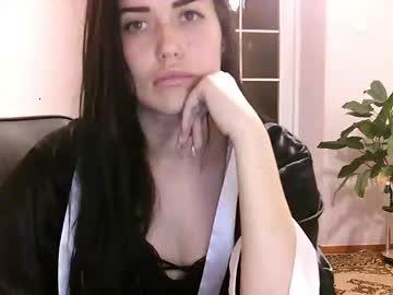 holly_candy chaturbate