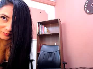 isabela_roxi chaturbate