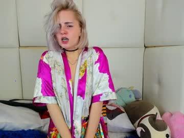 kinky_white_rabbit chaturbate