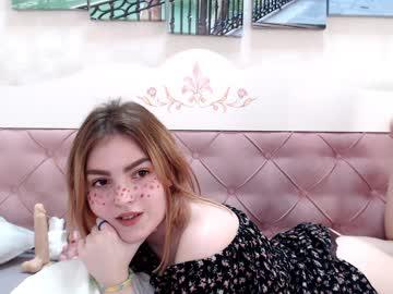 kylie_robertos chaturbate