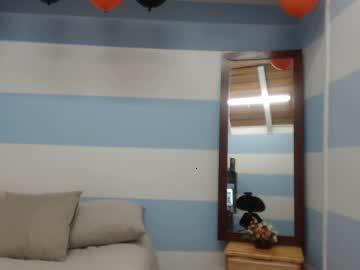 lindsay_uma chaturbate