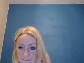 nadinnnea chaturbate