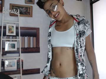 nicolle_santos chaturbate