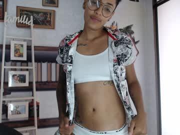 nicolle_santos chaturbate