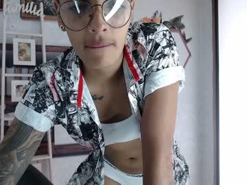 nicolle_santos chaturbate