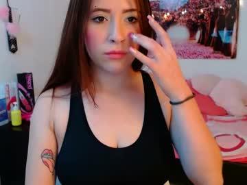 redhead_roxxie chaturbate