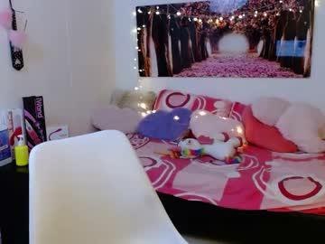 redhead_roxxie chaturbate