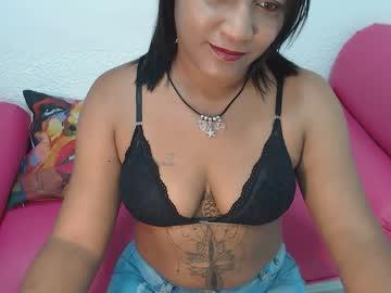 sara_jhoms chaturbate