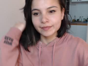 tiny_caroline chaturbate