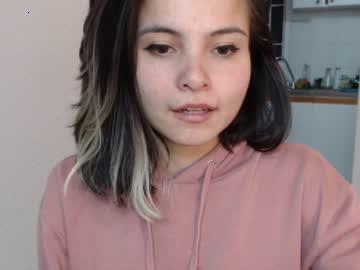 tiny_caroline chaturbate